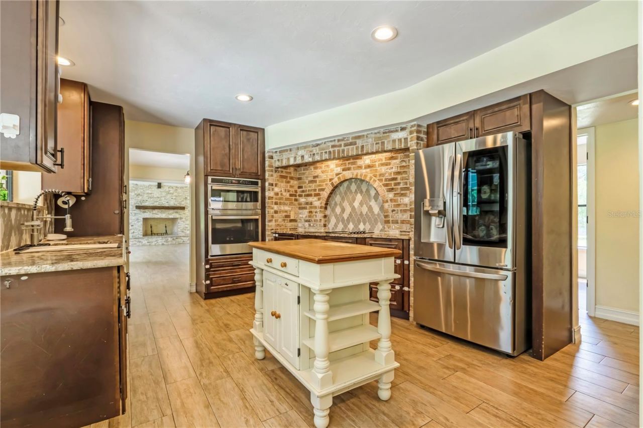1375 Louis Court , Deland, FL 32720 Photo