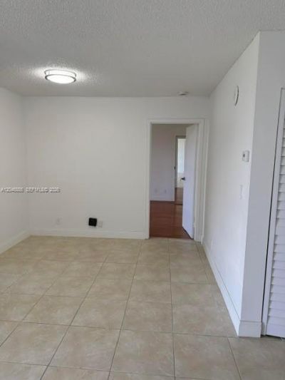 17021 N Bay Rd , Unit 509, Sunny Isles Beach, FL 33160 Photo