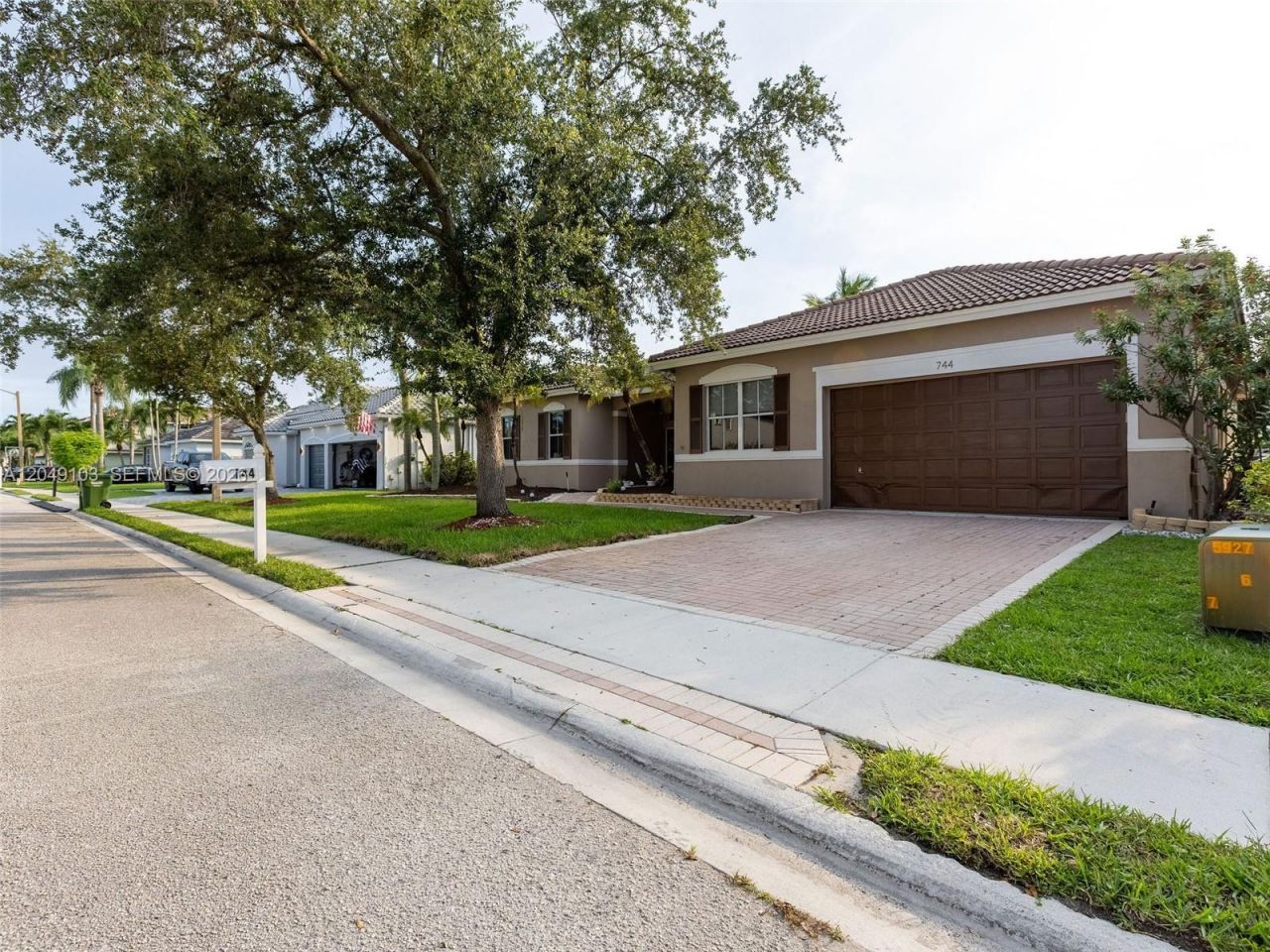 744 SW 159th Ln , Pembroke Pines, FL 33027 Photo