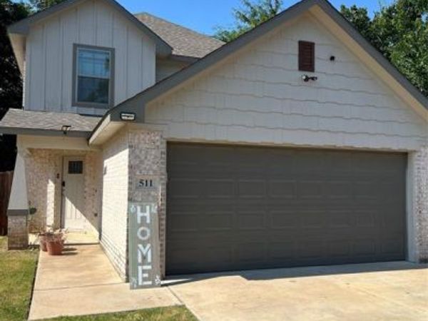 511 W Cotter Avenue, Alvarado, TX 76009