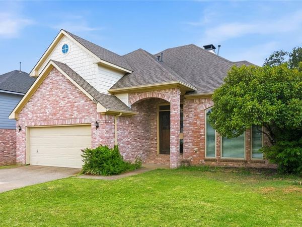 6808 Greenleaf Drive, North Richland Hills, TX 76182