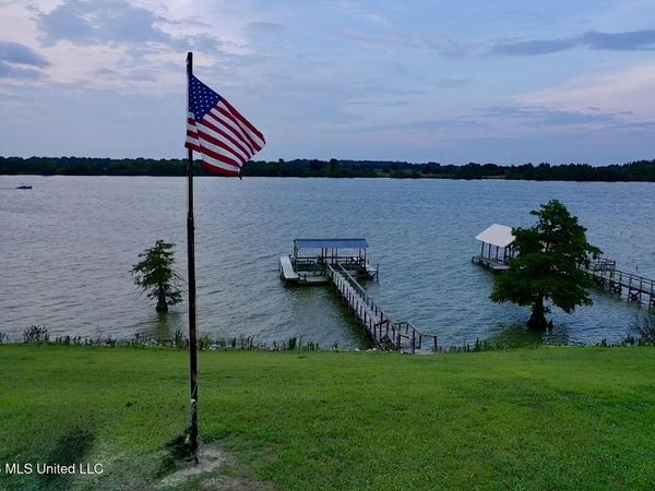 3568 Eagle Lake Shore Road, Vicksburg, MS 39183