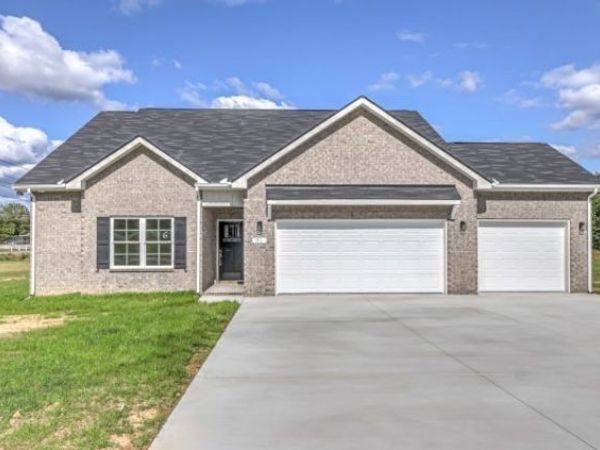 21 Bartow St , Decherd, TN 37324