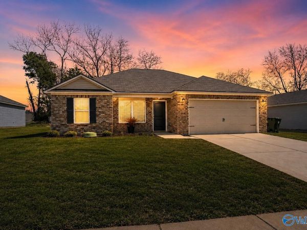 110 Olde Hearth Road, New Market, AL 35761