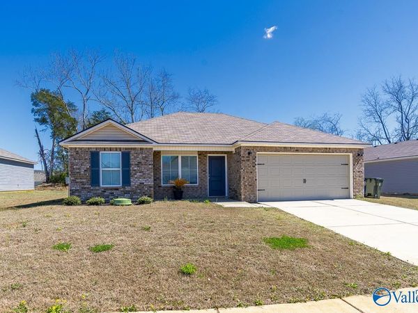 110 Olde Hearth Road, New Market, AL 35761