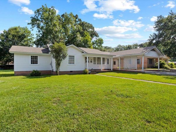 804 Lafayette St., Columbia, MS 39429