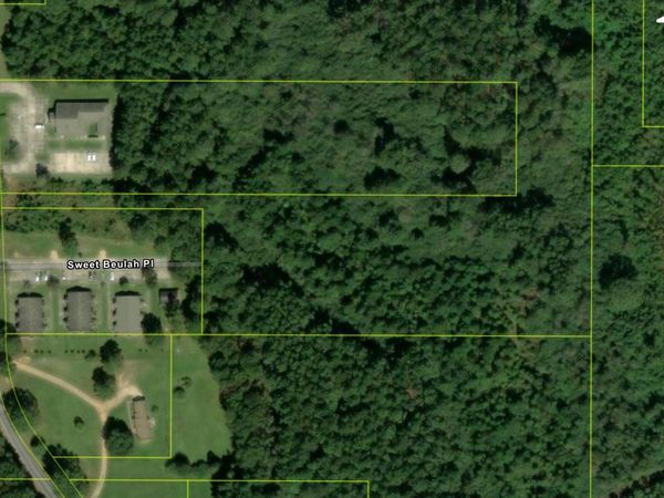 0000 Blacktop Rd., Prentiss, MS 39474