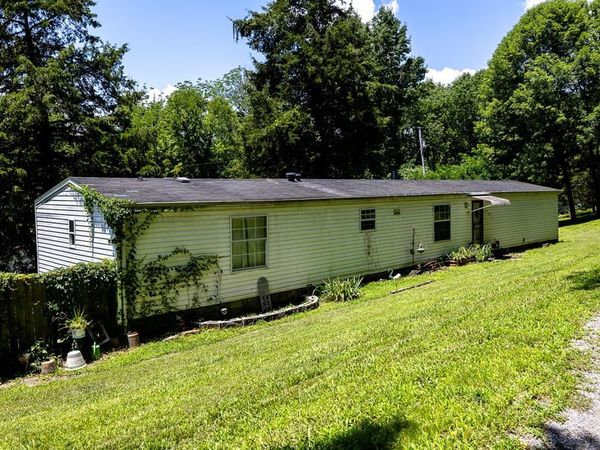 170 Coys Cove Ln, Gainesboro, TN 38562