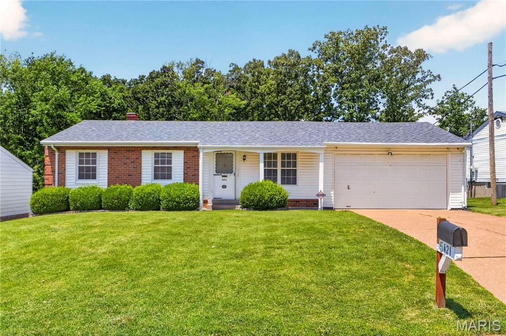 5421 Valleyside Lane, Saint Louis, MO 63128 Main Photo