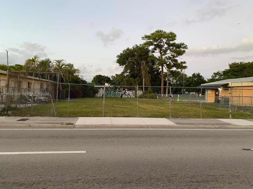 3021 W Flagler St , Miami, FL 33135 Photo