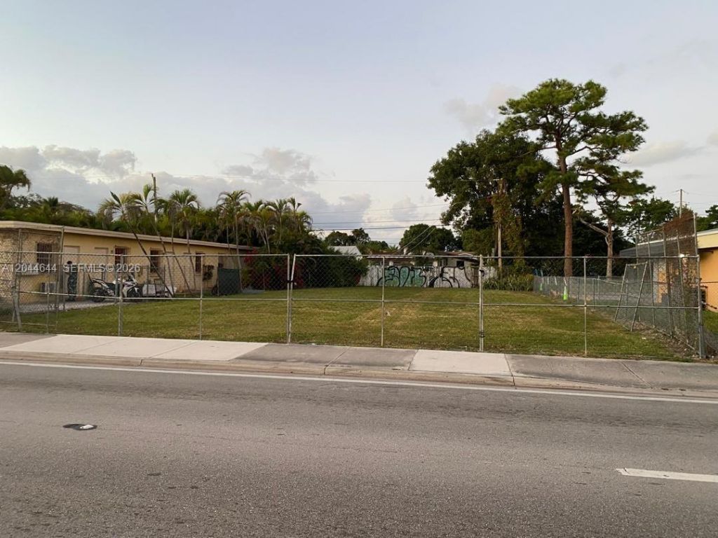 3021 W Flagler St , Miami, FL 33135 Photo