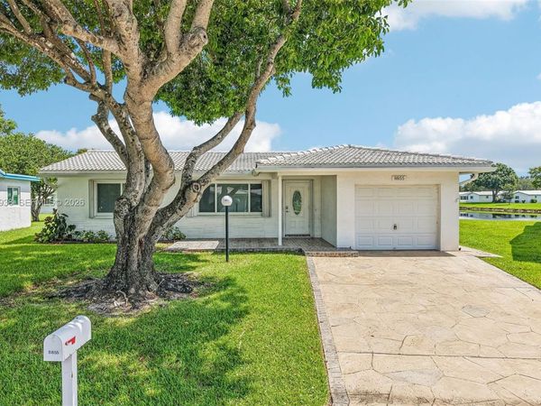 8855 NW 10th Pl , Plantation, FL 33322