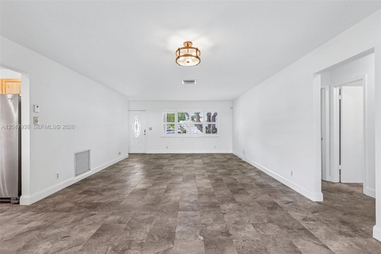 8855 NW 10th Pl , Plantation, FL 33322 Photo