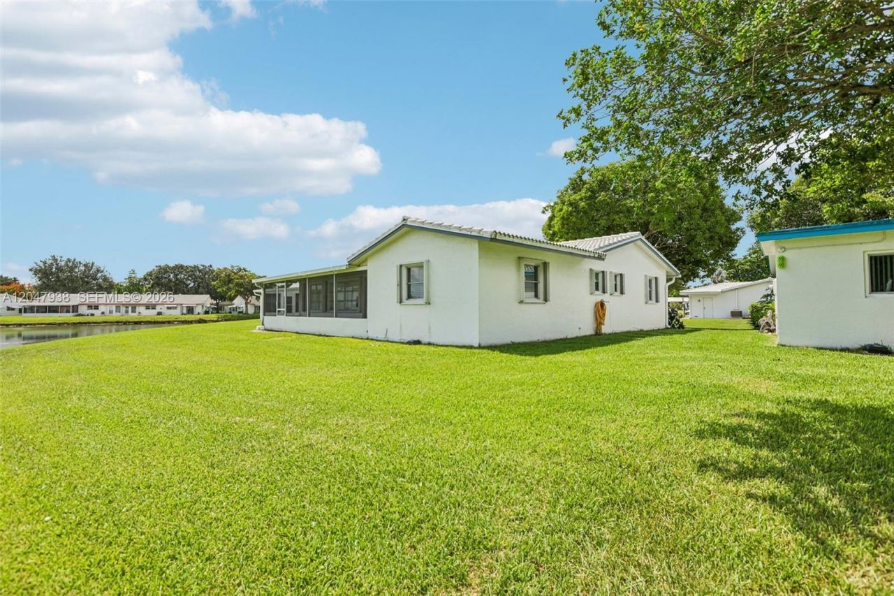 8855 NW 10th Pl , Plantation, FL 33322 Photo