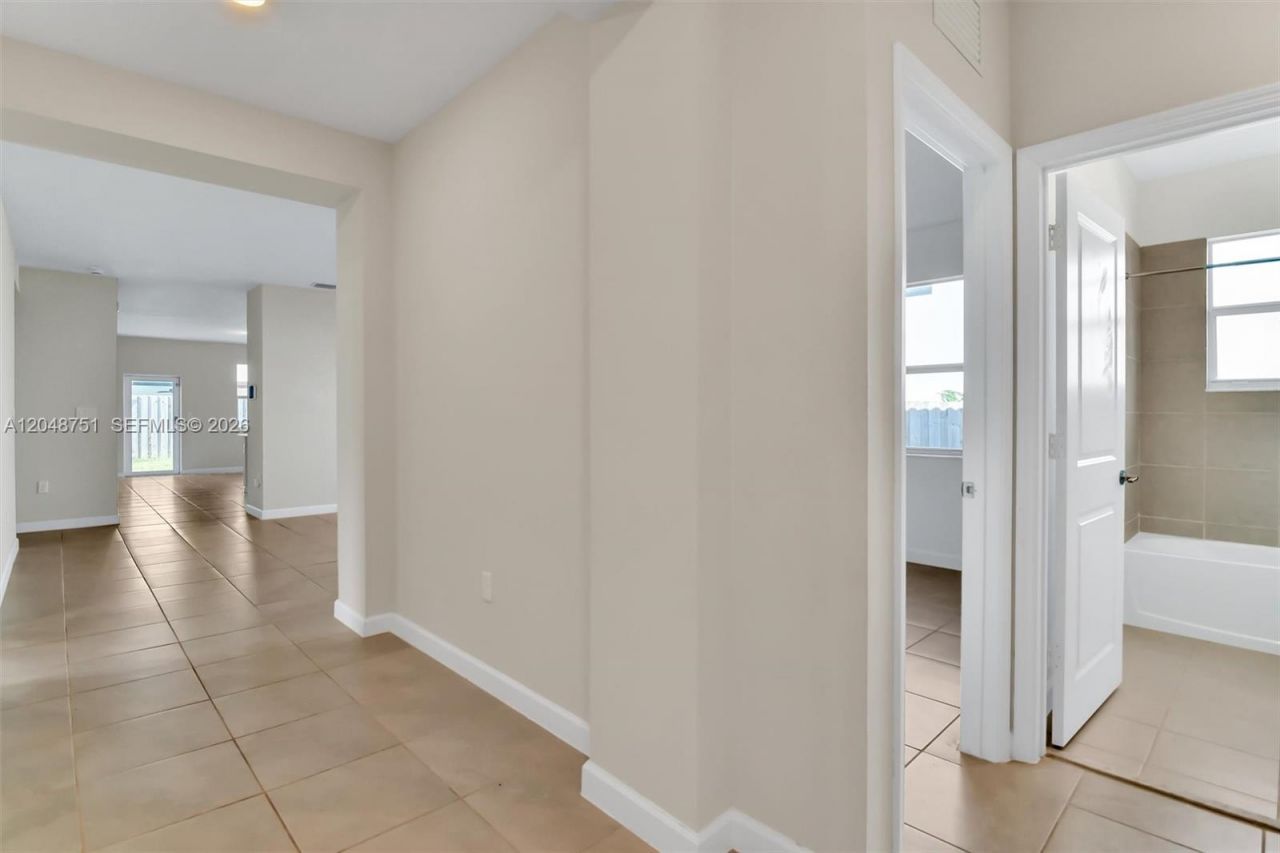 16344 SW 290th St , Homestead, FL 33033 Photo