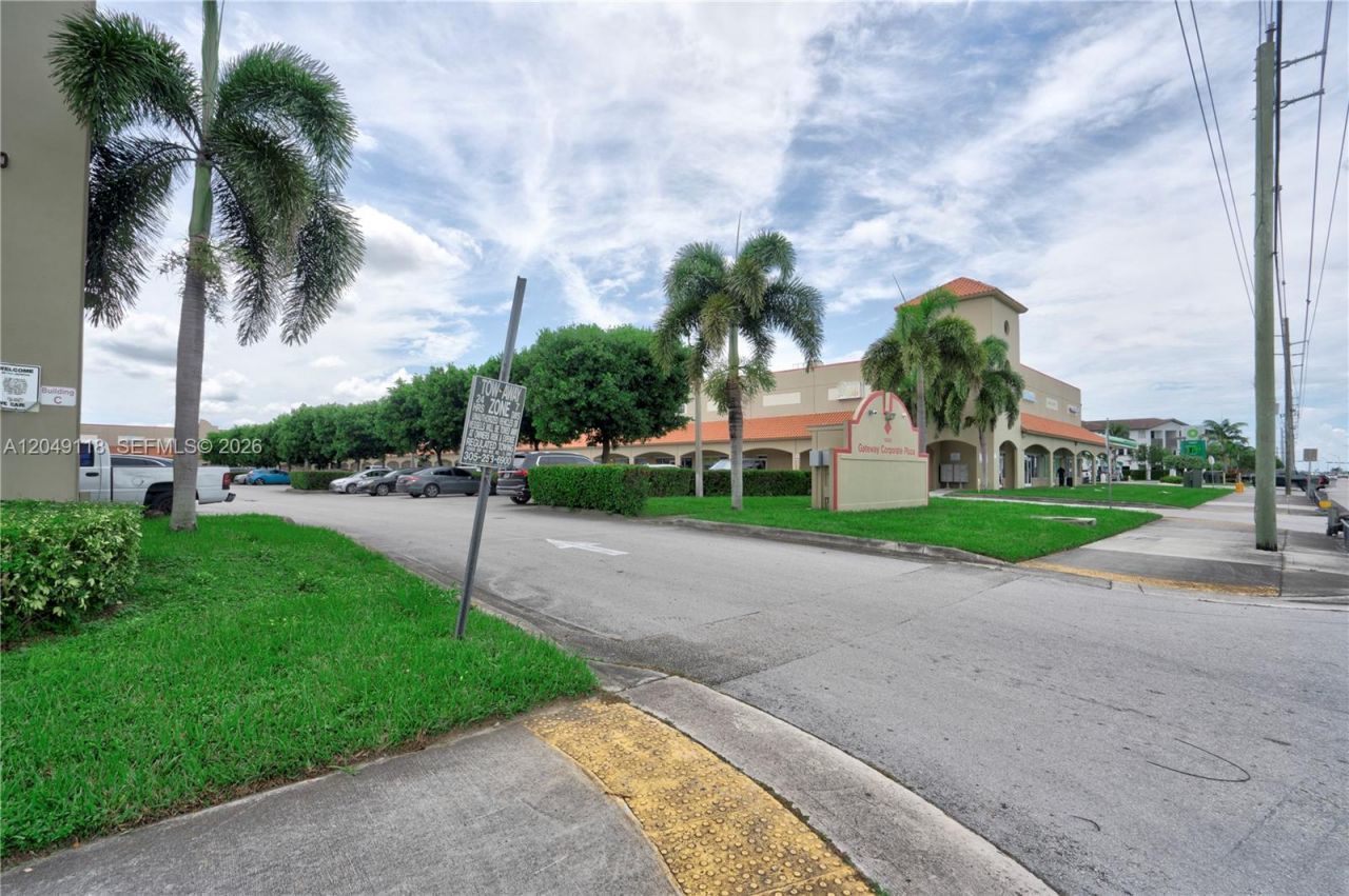 15420 SW 136th St , Unit 6, Miami, FL 33196 Photo