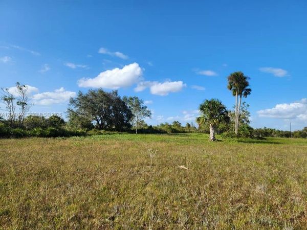 18717 NW 258 st , Okeechobee, FL 34972