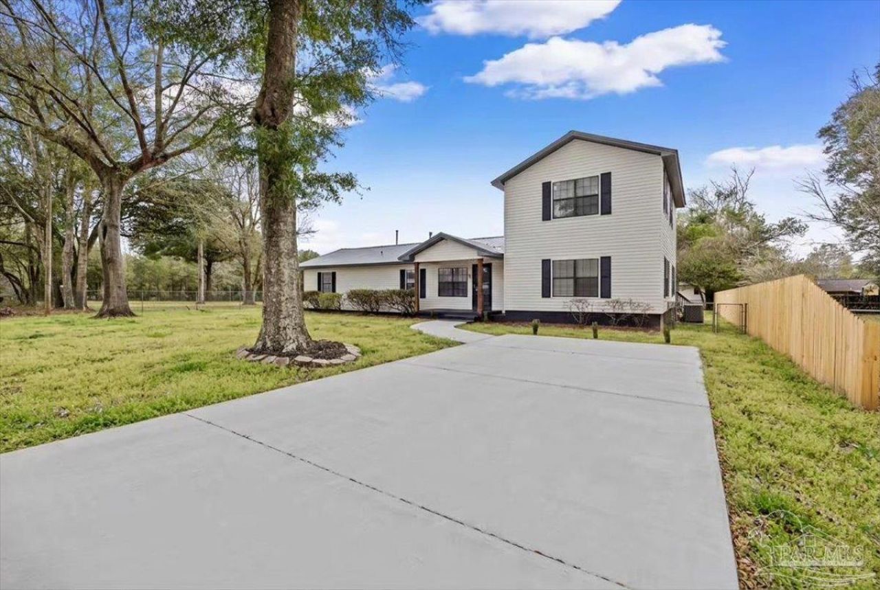 4133 Lawrence Ave, Pace, FL 32571 Main Photo