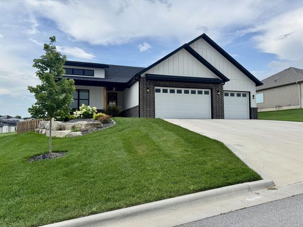 2617 W Webb Road, Ozark, MO 65721