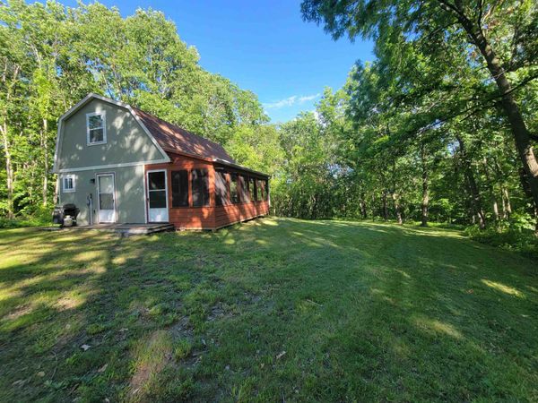 5643 Dutch Hollow Road, Potosi, WI 53820