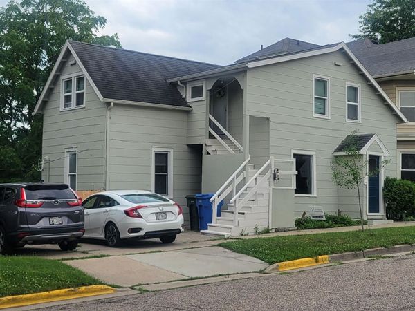 220/222 1st Street, Baraboo, WI 53913