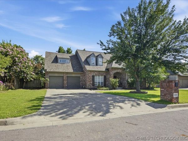 8840 E 96th Street, Tulsa, OK 74133
