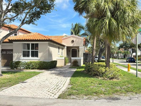 8337 NW 142nd St, Unit 8337, Miami Lakes, FL 33016