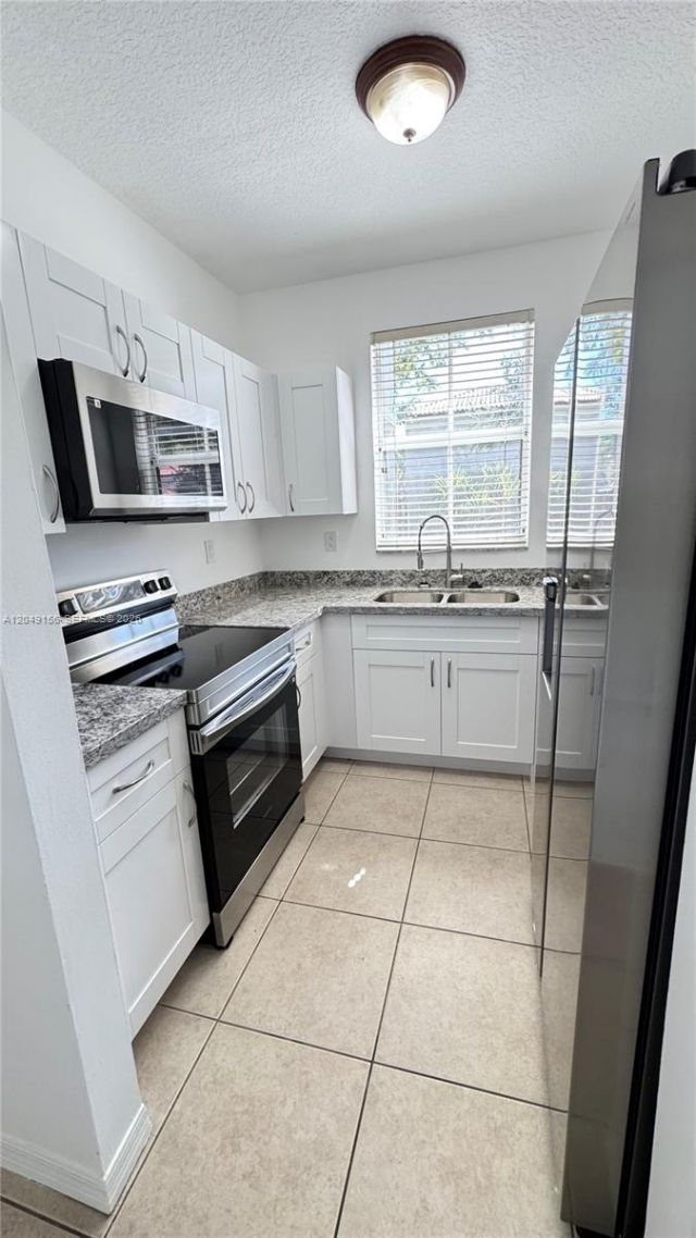 8337 NW 142nd St, Unit 8337, Miami Lakes, FL 33016 Photo