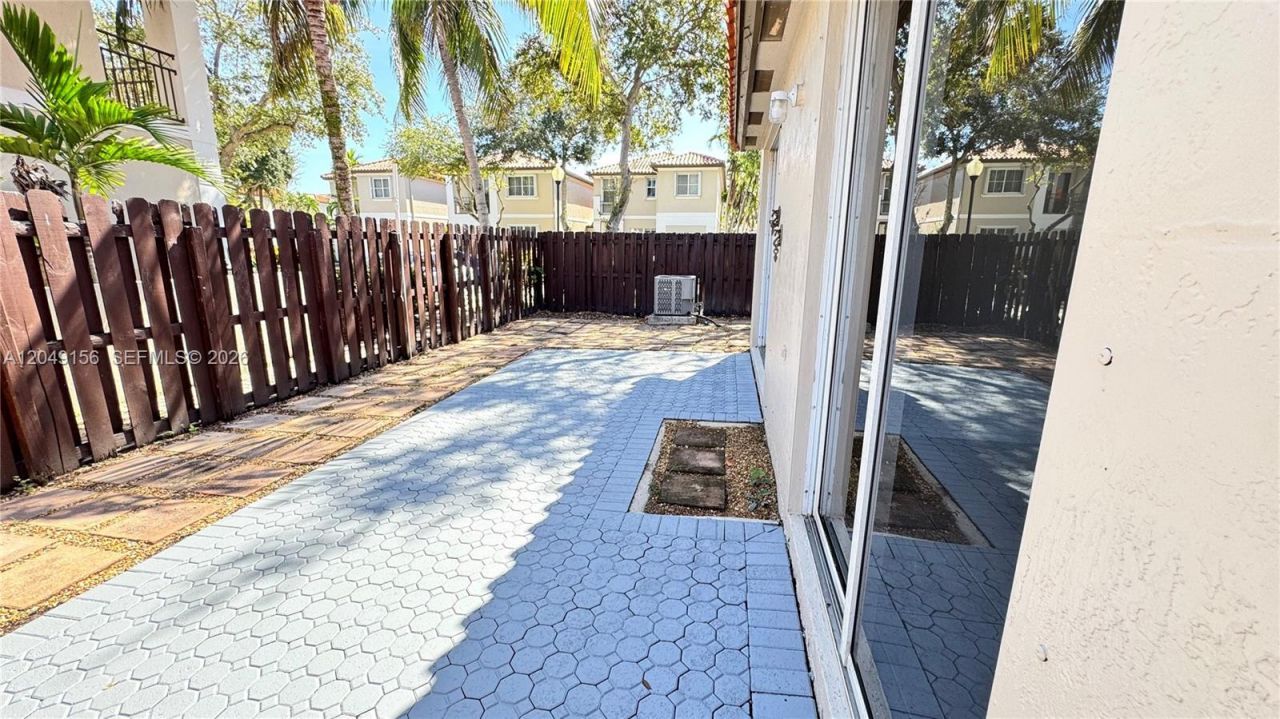 8337 NW 142nd St, Unit 8337, Miami Lakes, FL 33016 Photo
