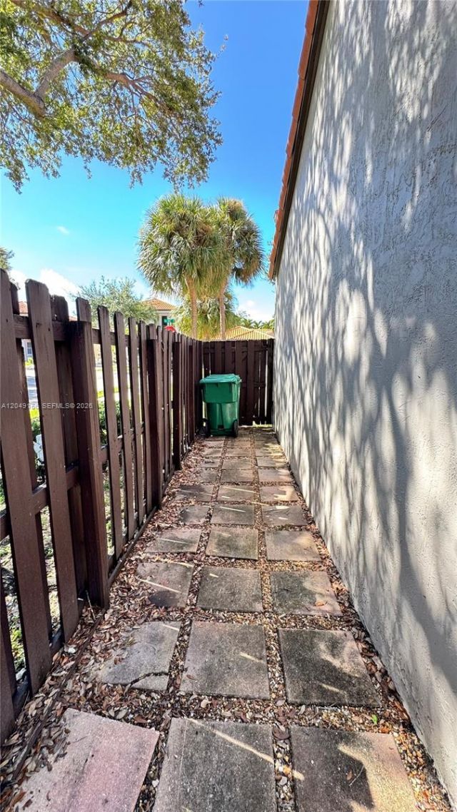 8337 NW 142nd St, Unit 8337, Miami Lakes, FL 33016 Photo