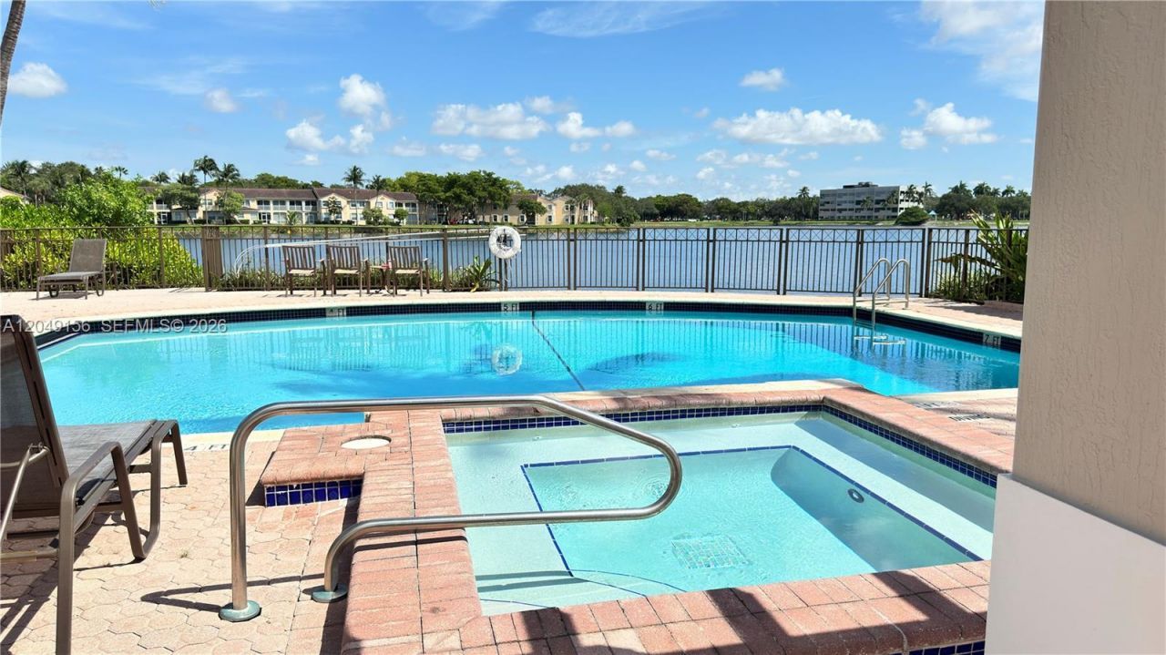 8337 NW 142nd St, Unit 8337, Miami Lakes, FL 33016 Photo