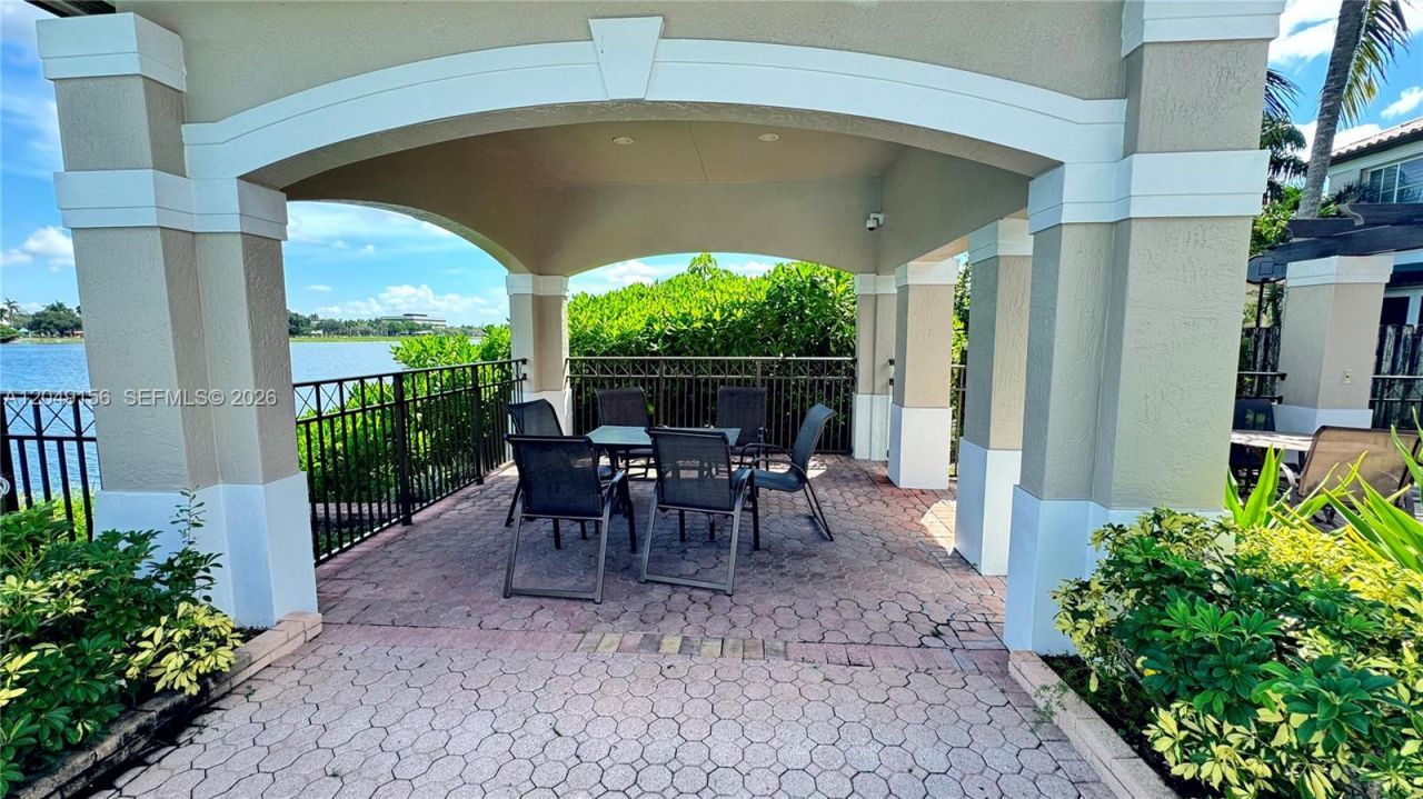 8337 NW 142nd St, Unit 8337, Miami Lakes, FL 33016 Photo