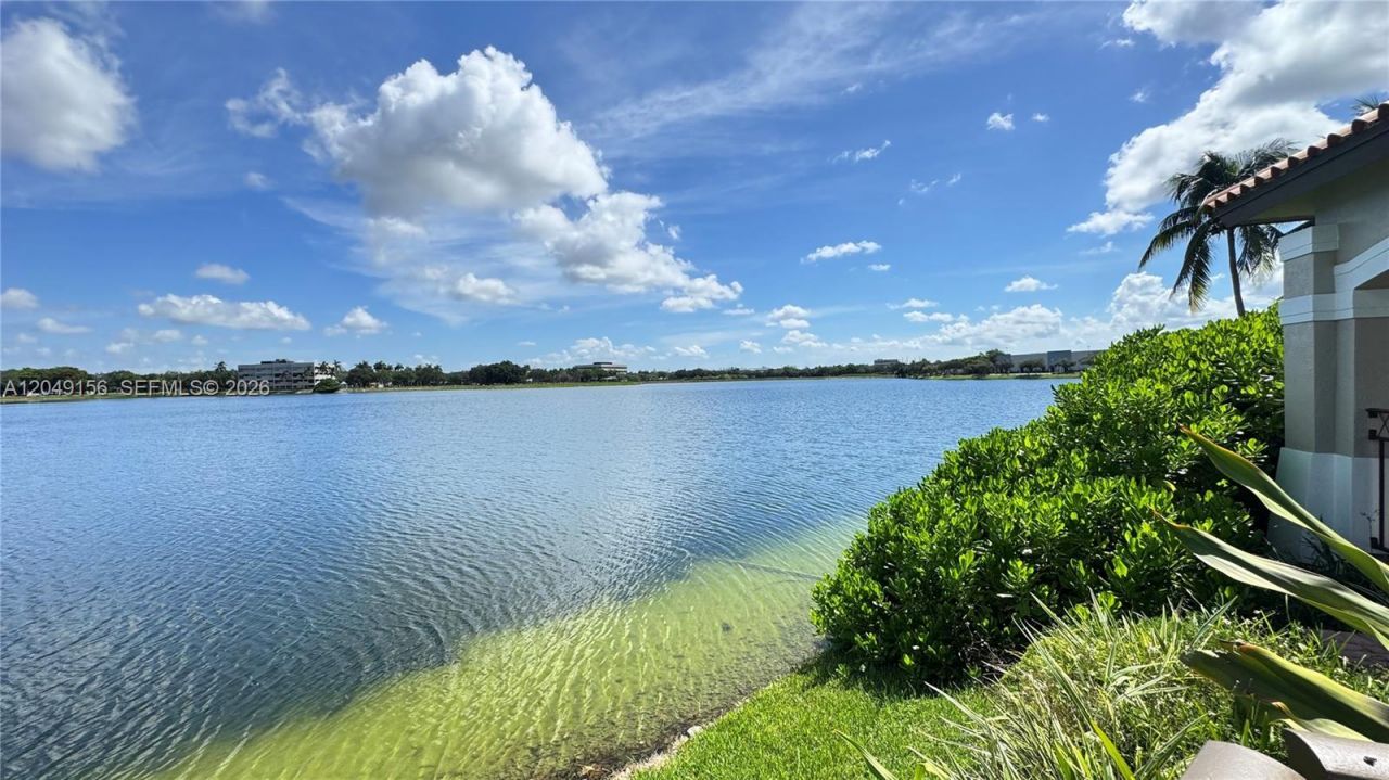 8337 NW 142nd St, Unit 8337, Miami Lakes, FL 33016 Photo
