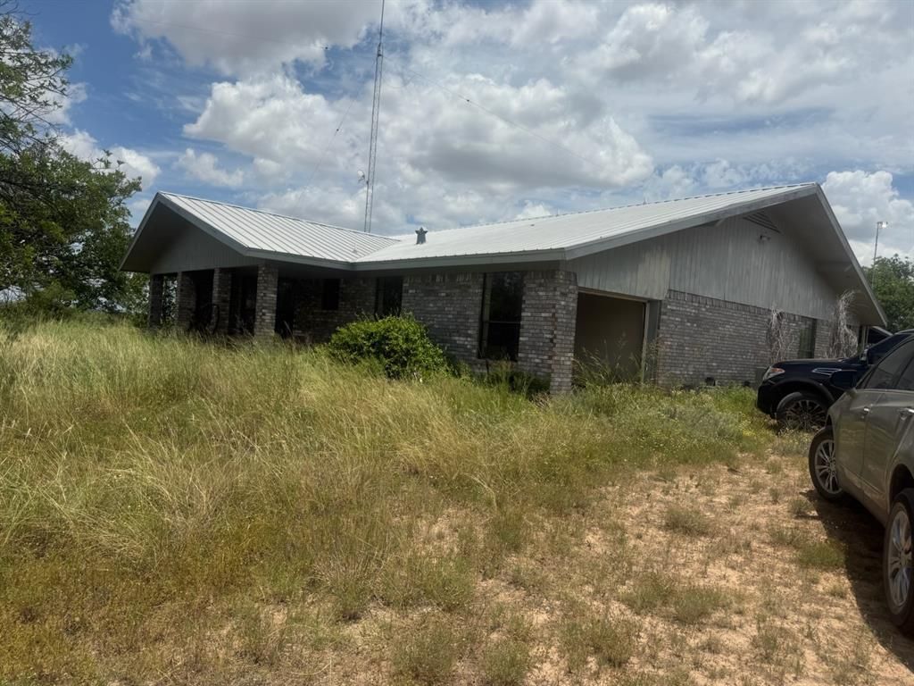 517 County Road 344, Ballinger, TX 76821 Main Photo