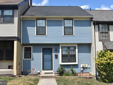 104 HOPKINS COURT, NORTH WALES, PA 19454