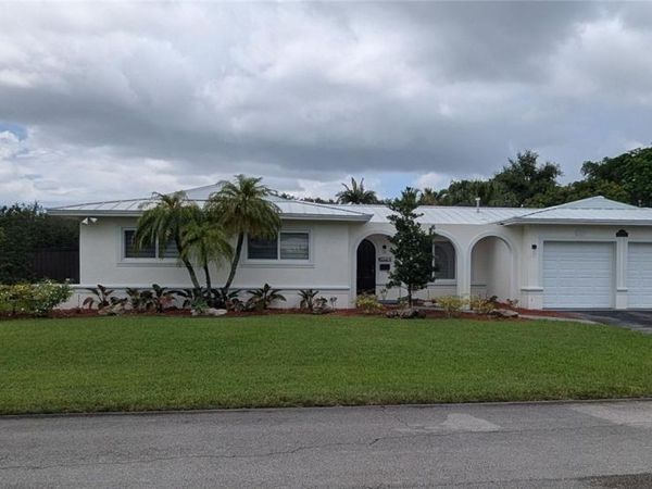 10442 SW 114th St , Miami, FL 33176