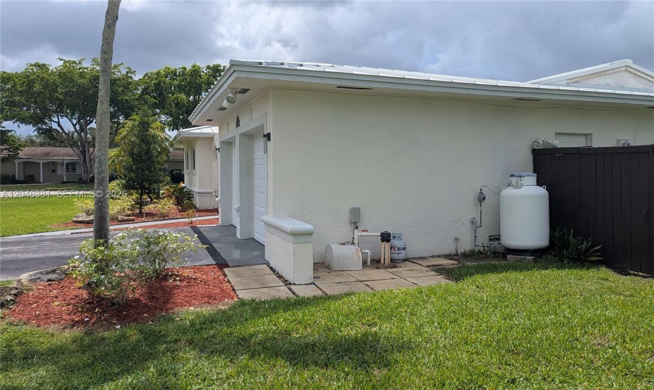 10442 SW 114th St , Miami, FL 33176 Photo
