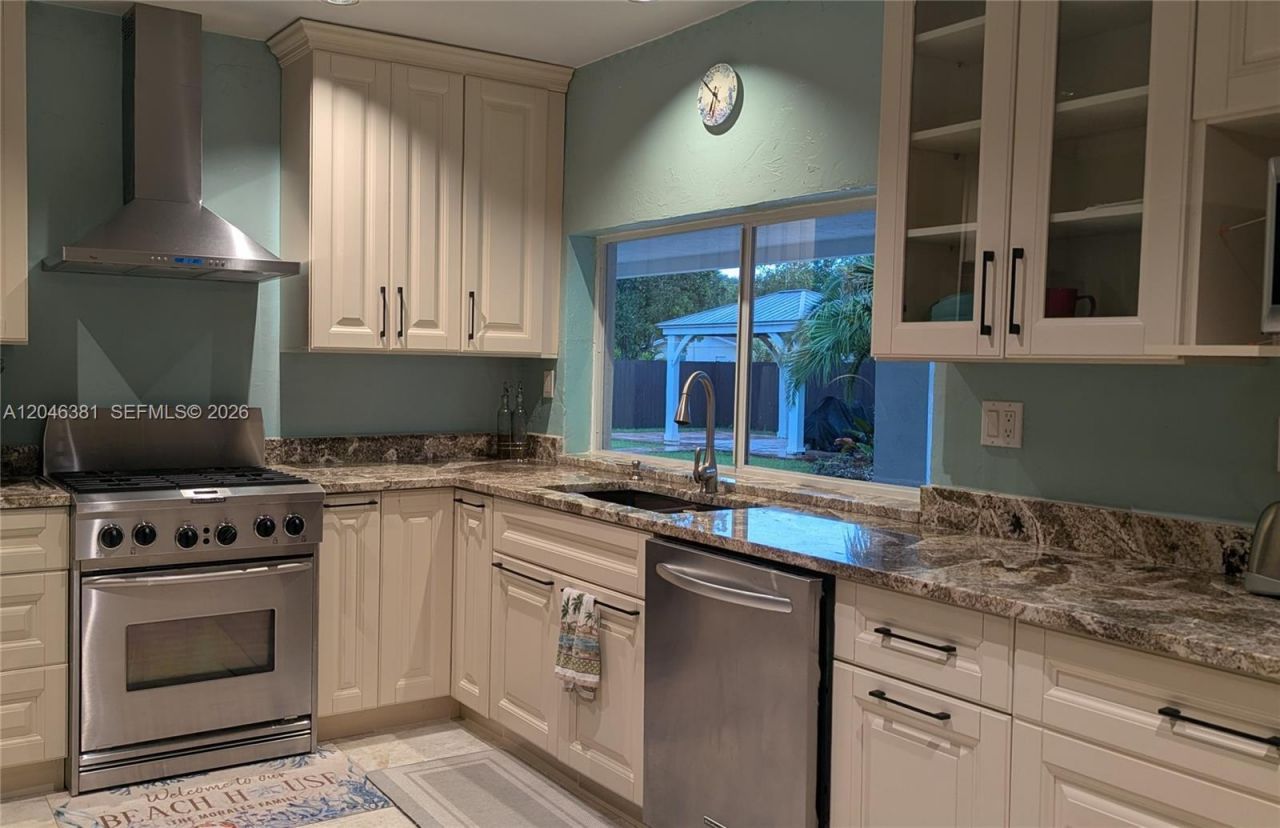 10442 SW 114th St , Miami, FL 33176 Photo