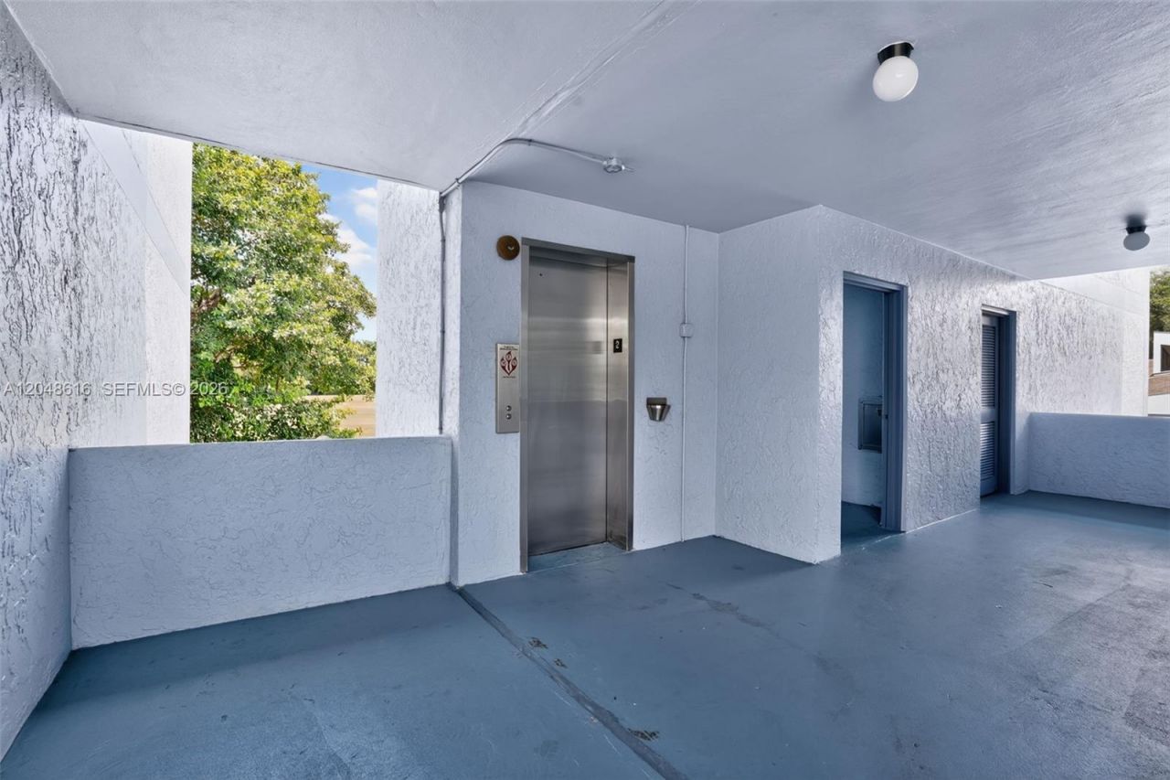 8390 Sands Point Blvd , Unit F210, Tamarac, FL 33321 Photo