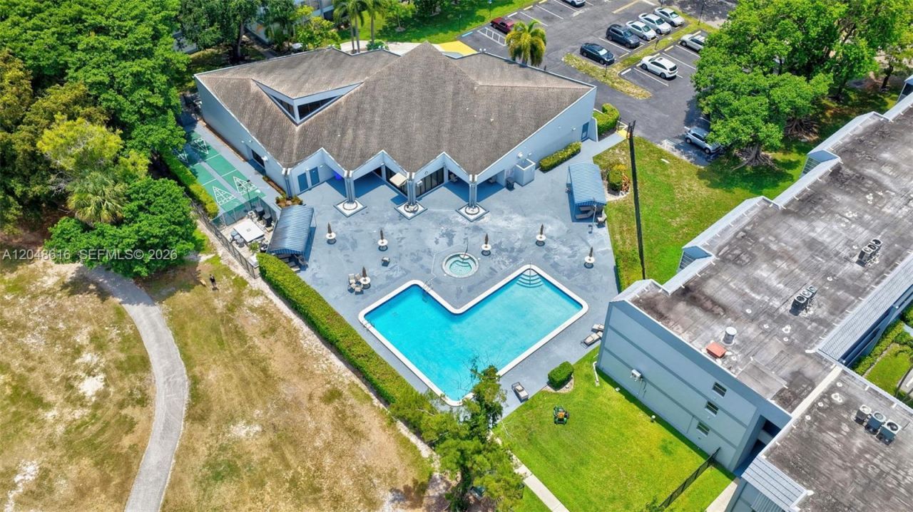 8390 Sands Point Blvd , Unit F210, Tamarac, FL 33321 Photo