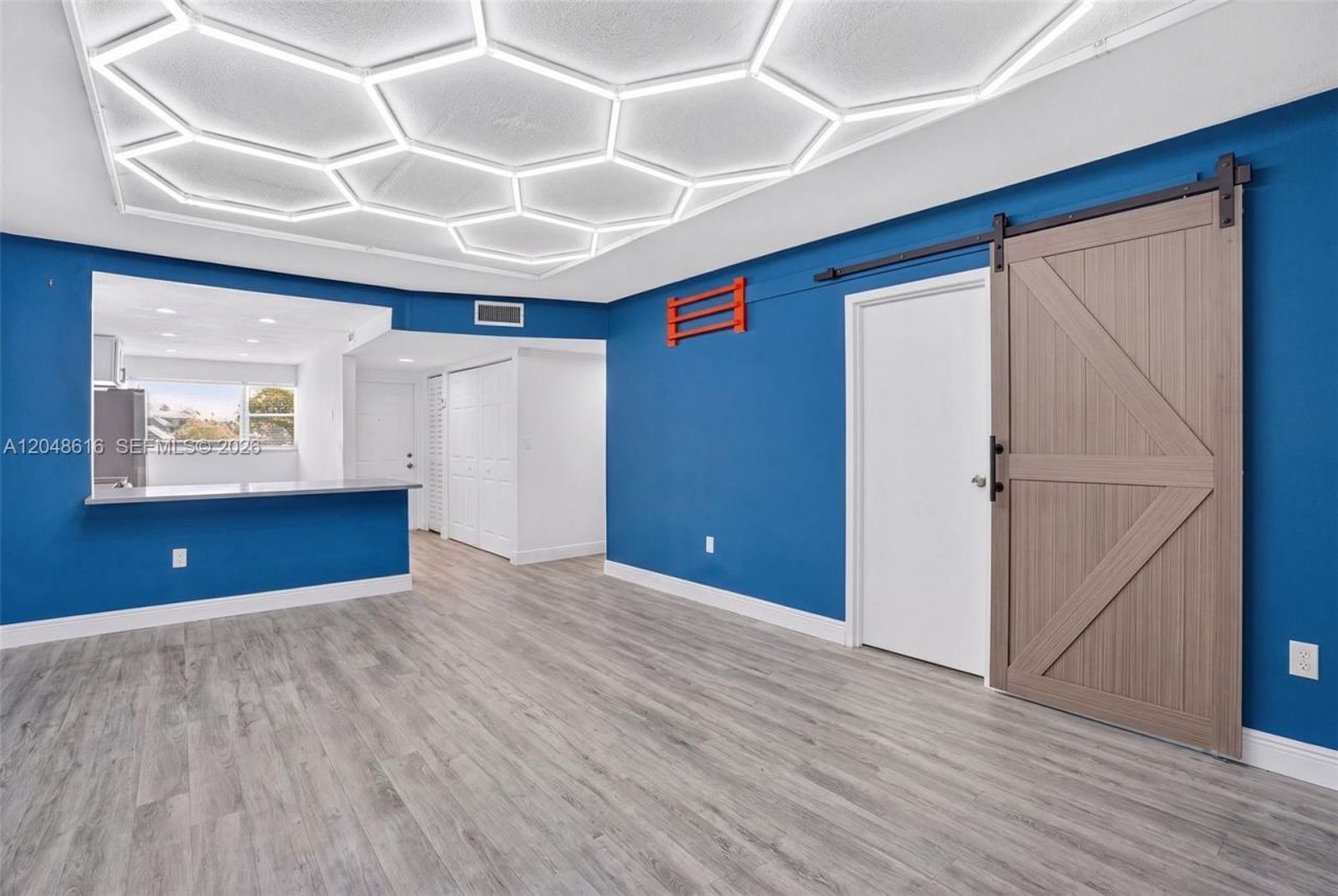 8390 Sands Point Blvd , Unit F210, Tamarac, FL 33321 Photo