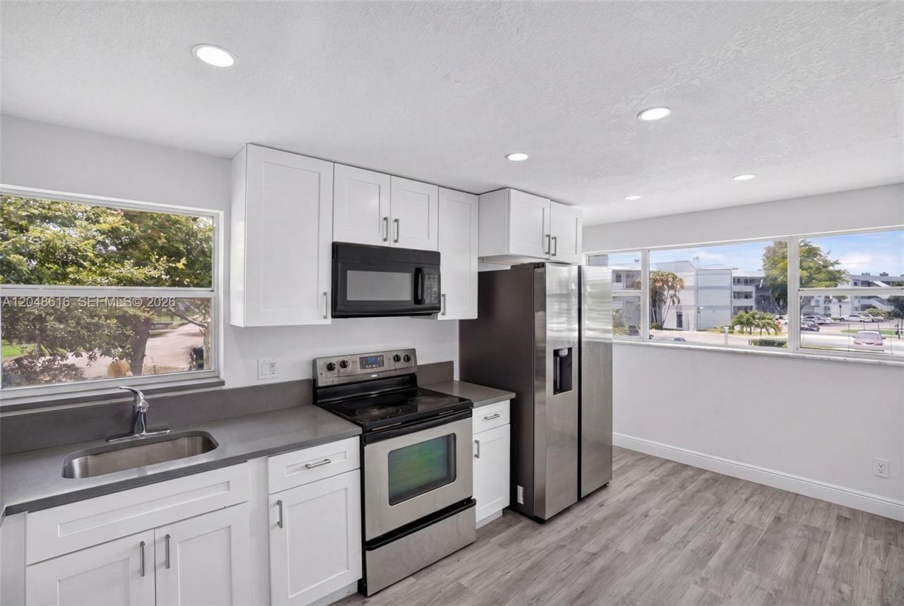 8390 Sands Point Blvd , Unit F210, Tamarac, FL 33321 Photo