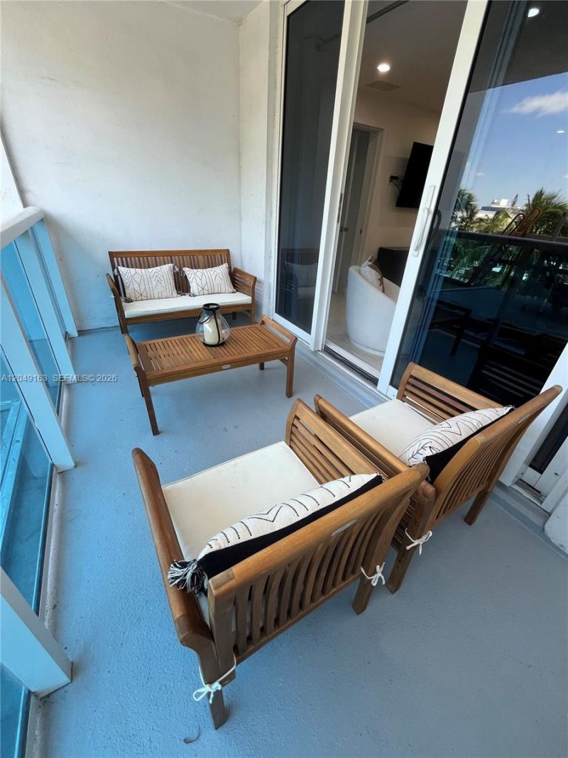 2301 Collins Ave , Unit 326, Miami Beach, FL 33139 Photo