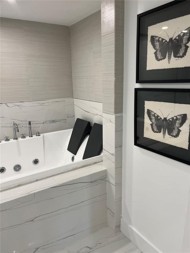 2301 Collins Ave , Unit 326, Miami Beach, FL 33139 Photo