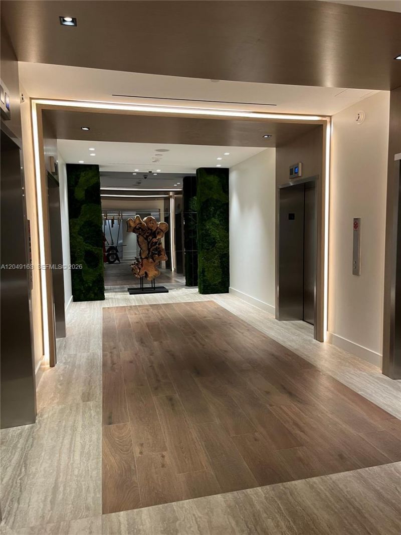 2301 Collins Ave , Unit 326, Miami Beach, FL 33139 Photo