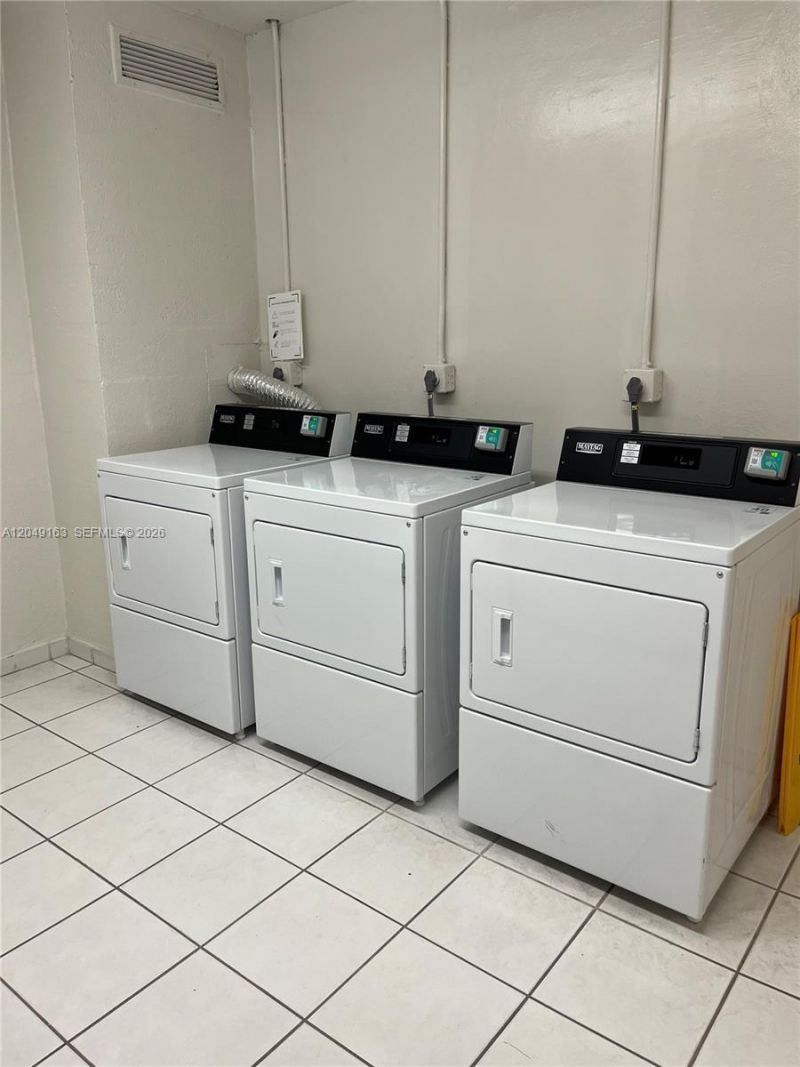 2301 Collins Ave , Unit 326, Miami Beach, FL 33139 Photo