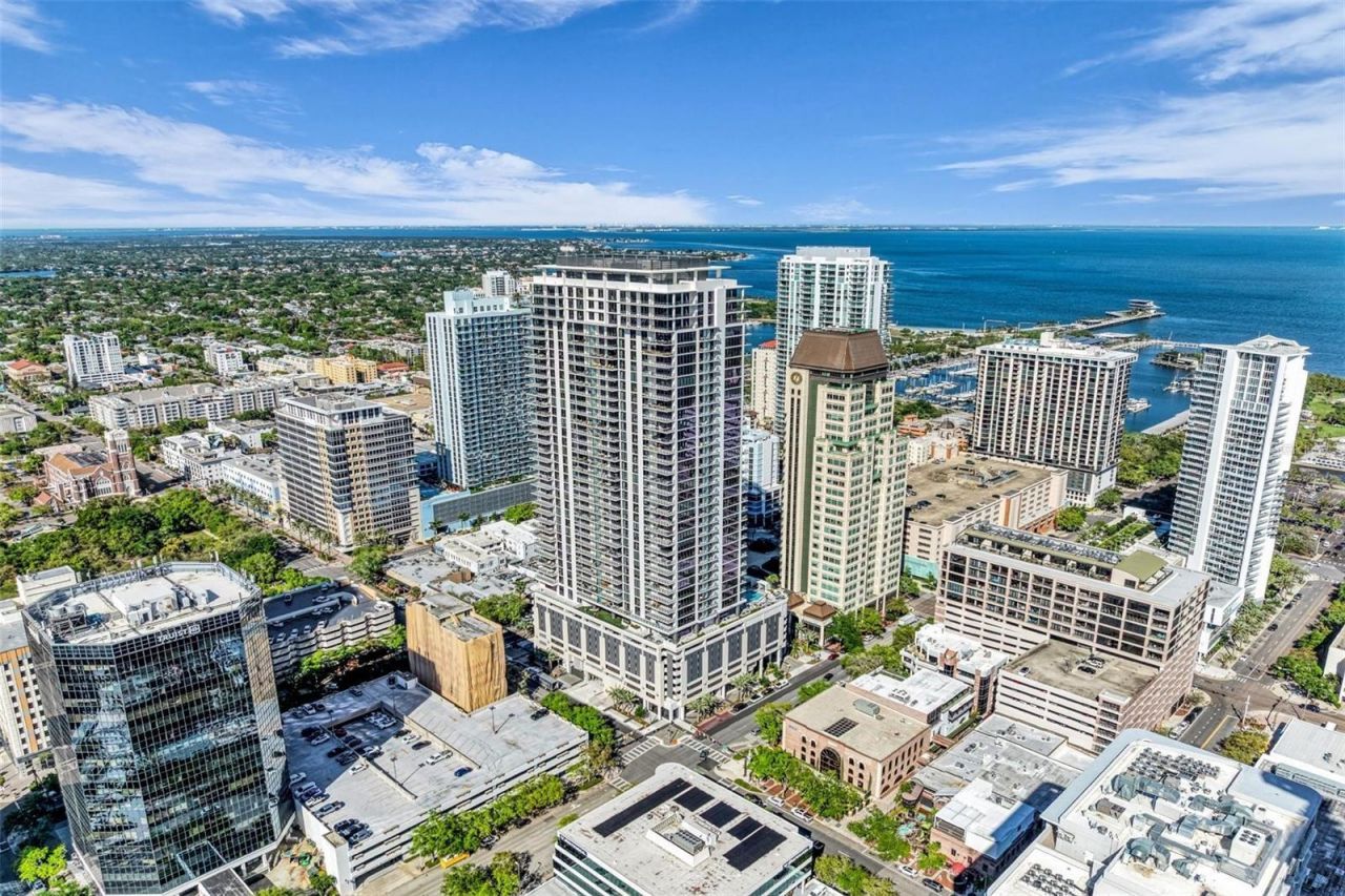 275 1st Avenue S, Unit 1904, Saint Petersburg, FL 33701 Photo