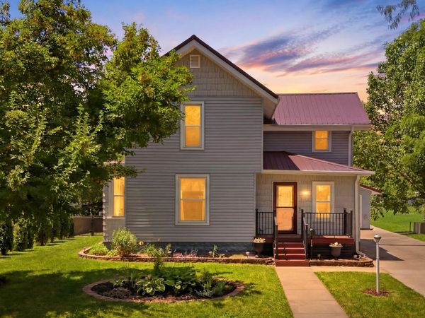 525 S Marion Avenue, Washington, IA 52353