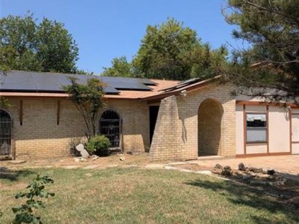 7501 Acapulco Road, Fort Worth, TX 76112