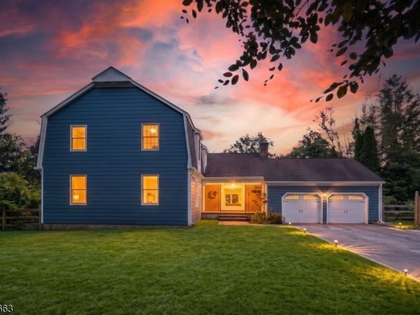 2 Chester Woods Dr, Chester, NJ 07930